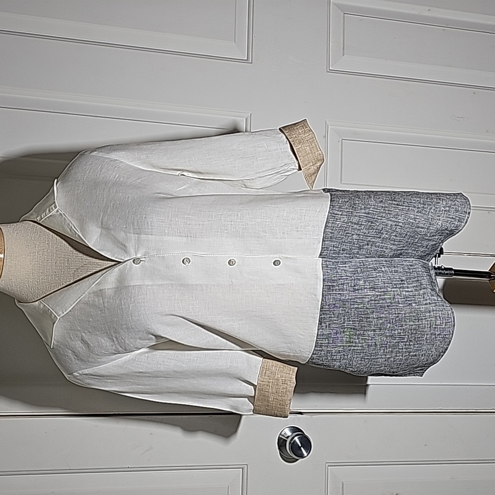 Paper white 100% linen‎ color white and gray  Size 4 mother pearl button size 4
